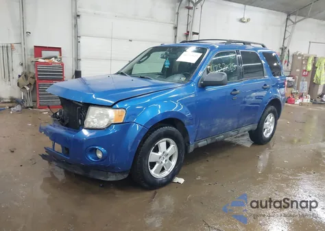 2011 Ford Escape from USA, damaged, VIN 1SMCU9D73BKB44917